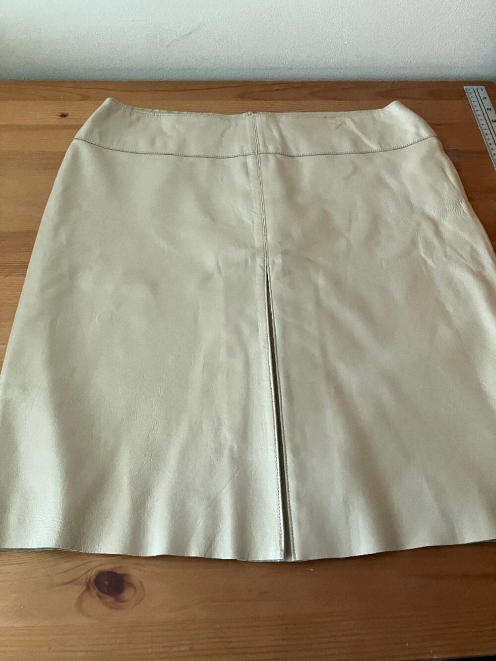 VTG MARGARET GODFREY Beige/Cream Leather A-line Mini Skirt Front-slit Size 12